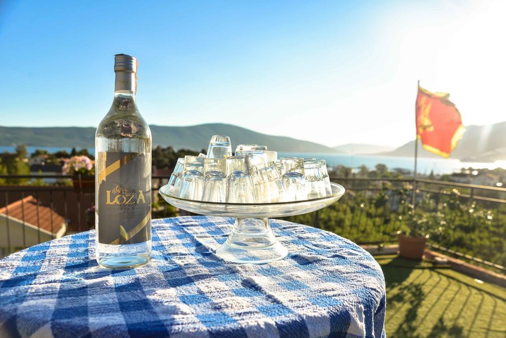 Hostel Anton Tivat Zewnętrze zdjęcie